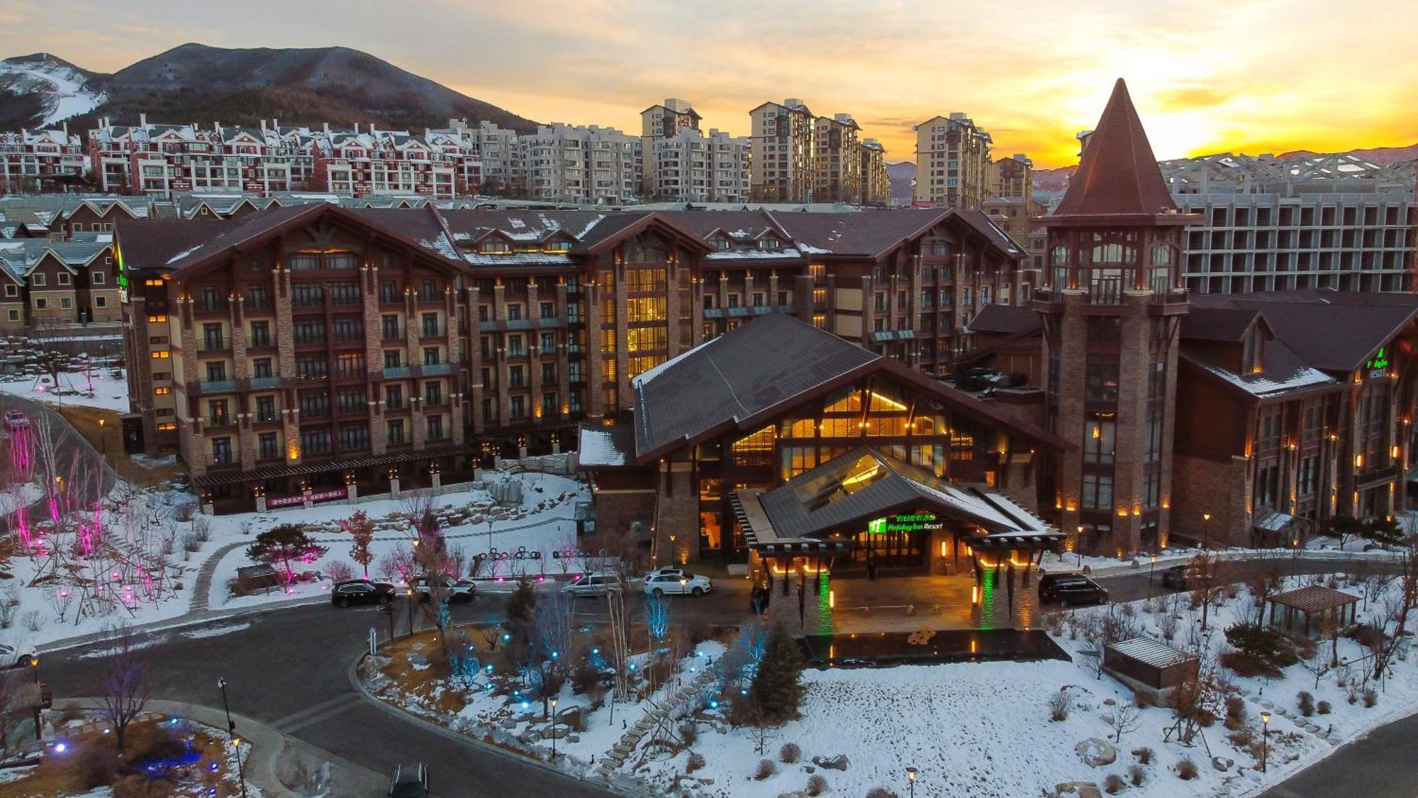 Holiday Inn Resort Zhangjiakou Chongli, An Ihg Hotel Exterior photo